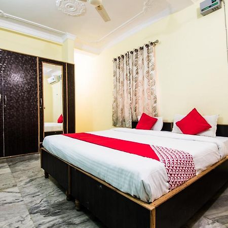Oyo 24087 Viraj Hotel Danapur Экстерьер фото