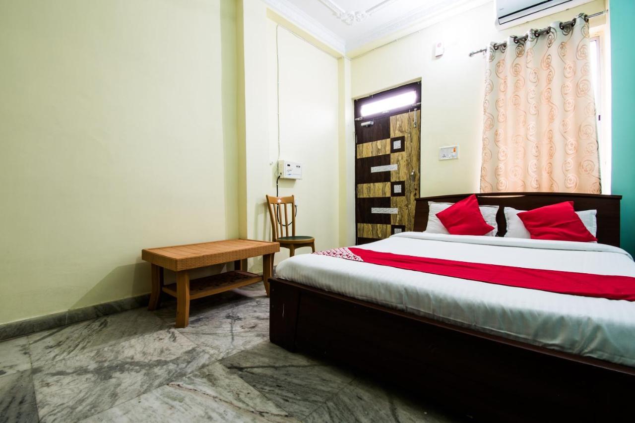 Oyo 24087 Viraj Hotel Danapur Экстерьер фото