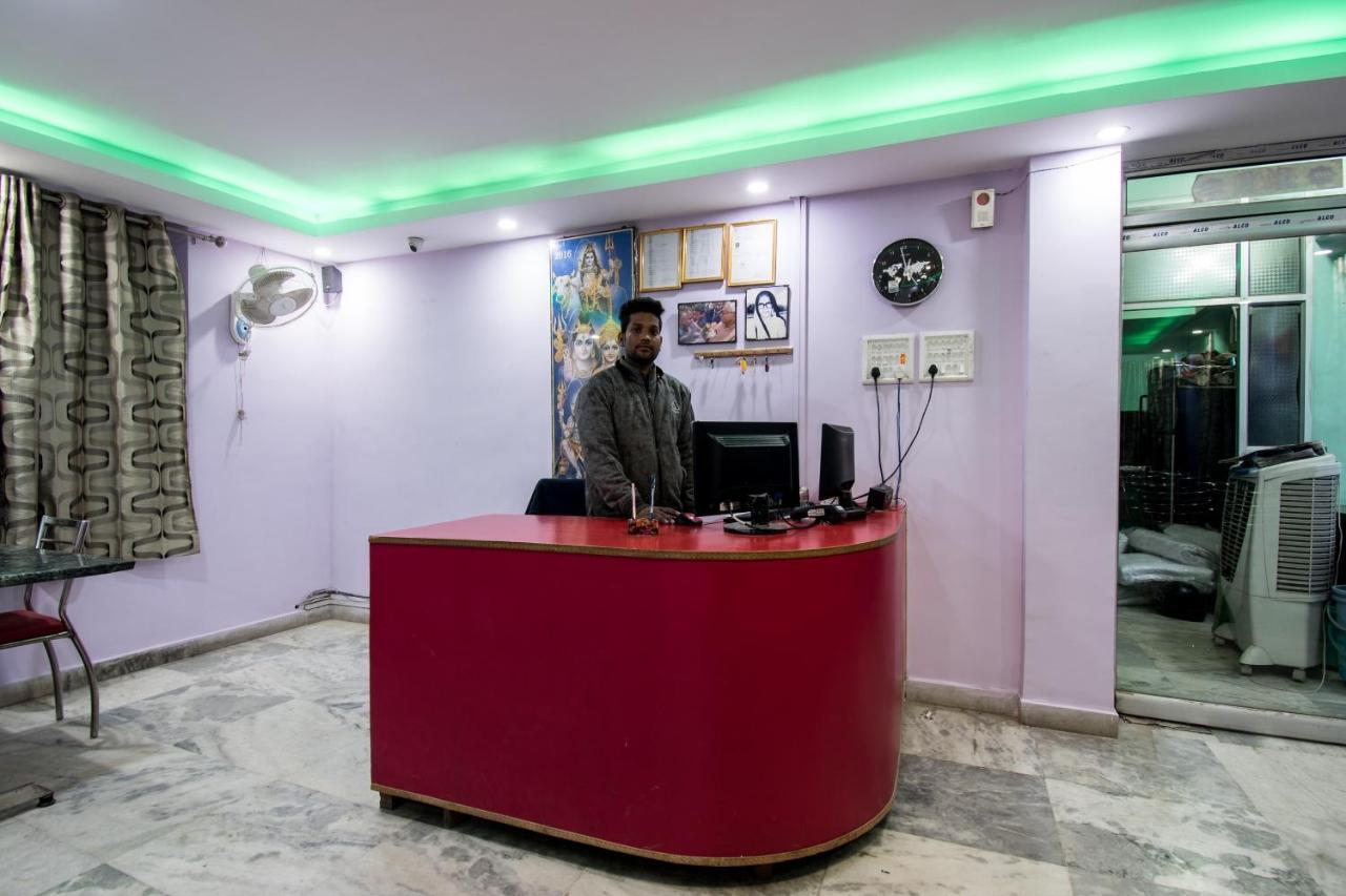 Oyo 24087 Viraj Hotel Danapur Экстерьер фото